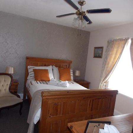 Ivy Bank Guest House Тенби Экстерьер фото