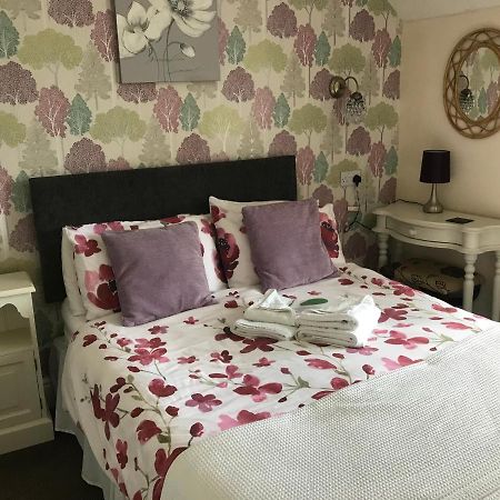 Ivy Bank Guest House Тенби Экстерьер фото
