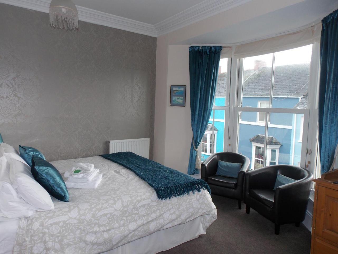 Ivy Bank Guest House Тенби Экстерьер фото