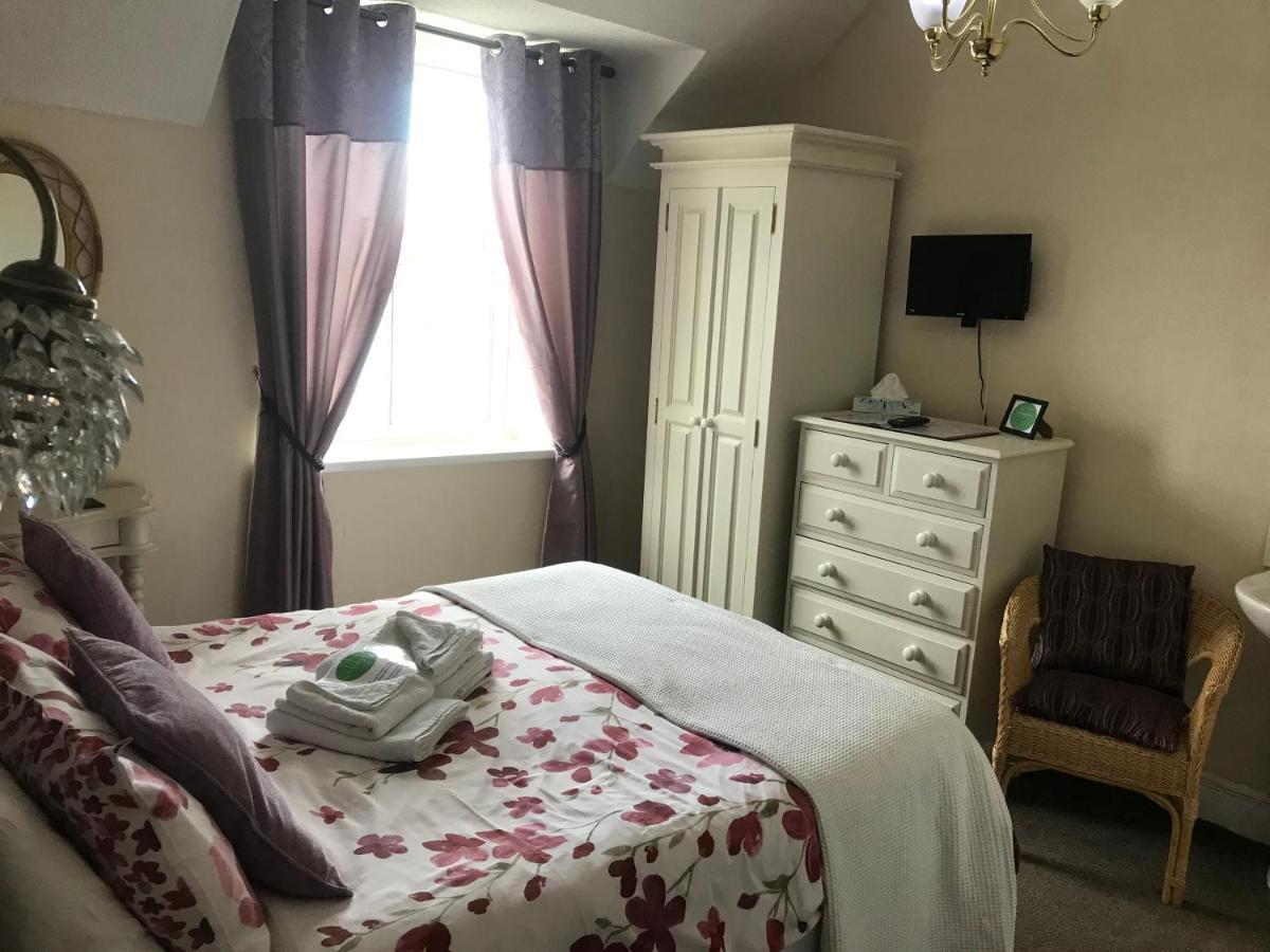Ivy Bank Guest House Тенби Экстерьер фото